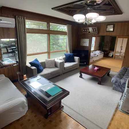 Nishikagura Home